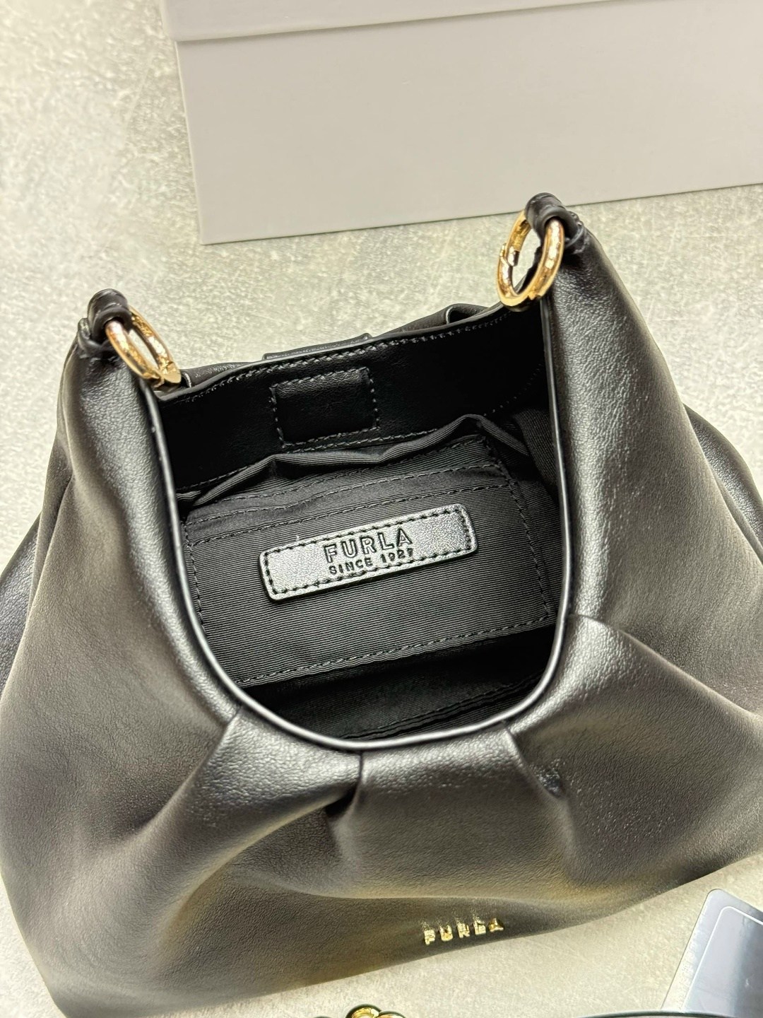 сумка furla,сумка через плечо furla,сумка,женская сумка,сумка на плечо