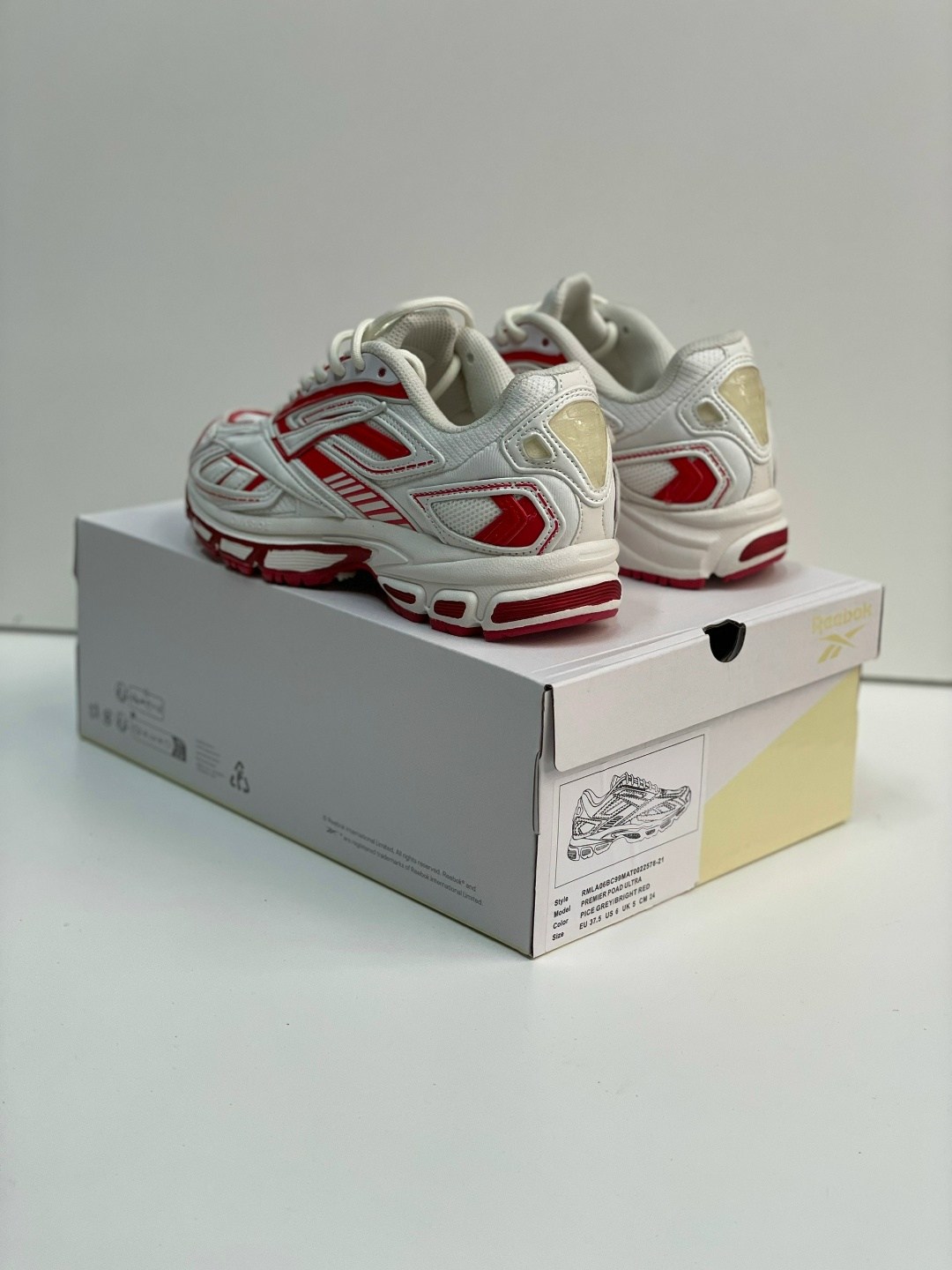 кроссовки мужские balenciaga runner белый красный,кроссовки мужские женские,кроссовки balenciaga,кроссовки reebok,reebok premier road modern