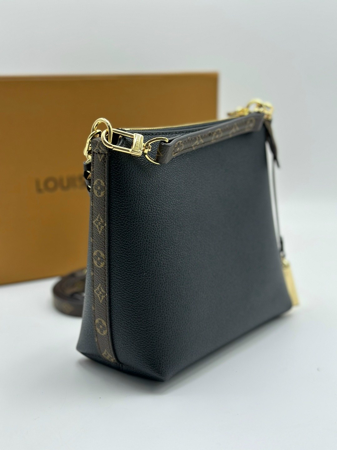 louis vuitton женская сумка,cумка louis vuitton,сумка луи виттон capucines,louis vuitton сумка на плечо,сумки луи виттон