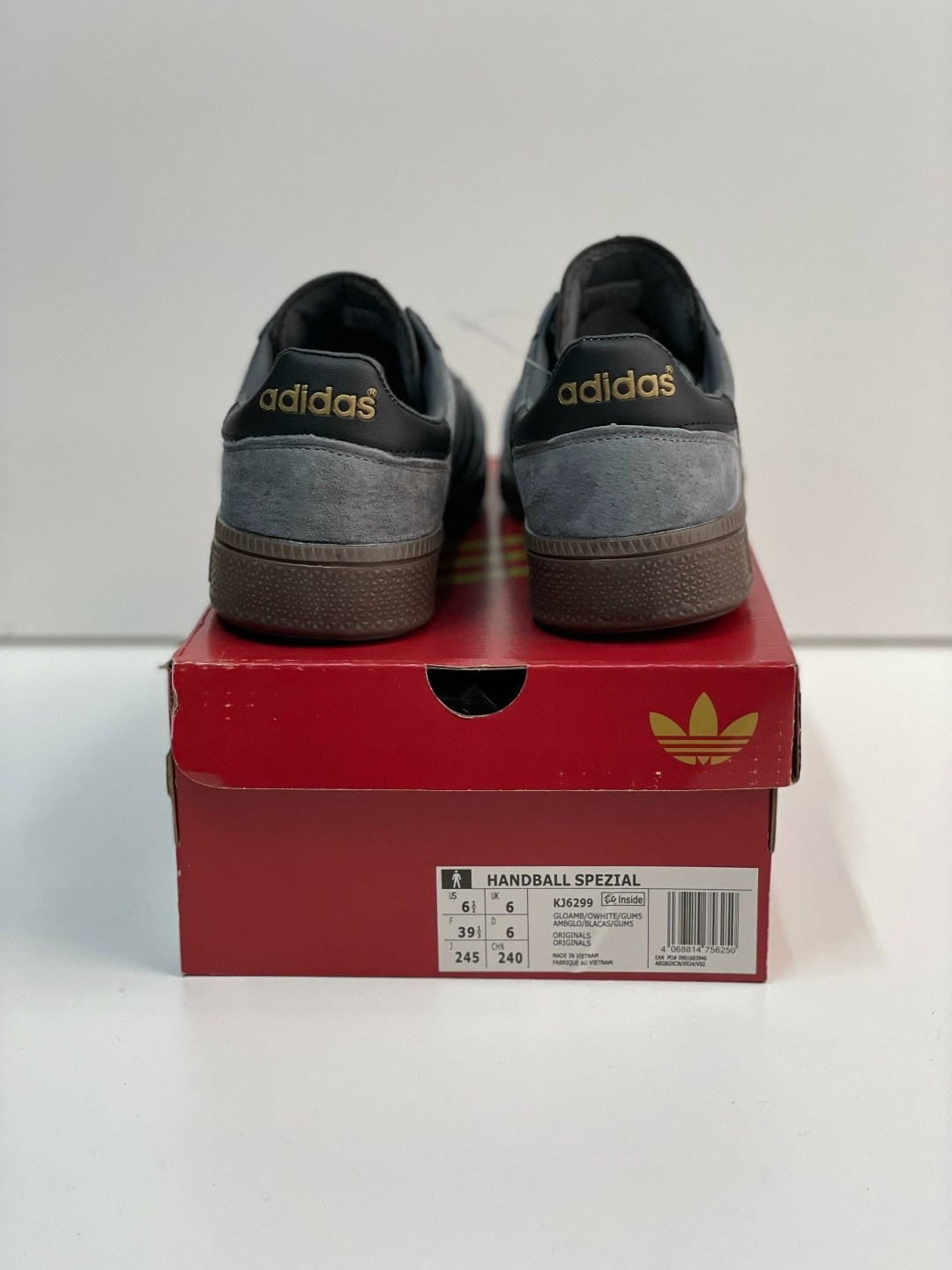 кроссовки adidas spezial спортивные кеды для бега adidas цвет серый черный,кроссовки adidas spezial,adidas spezial grey,adidas handball spezial,кроссовки adidas
