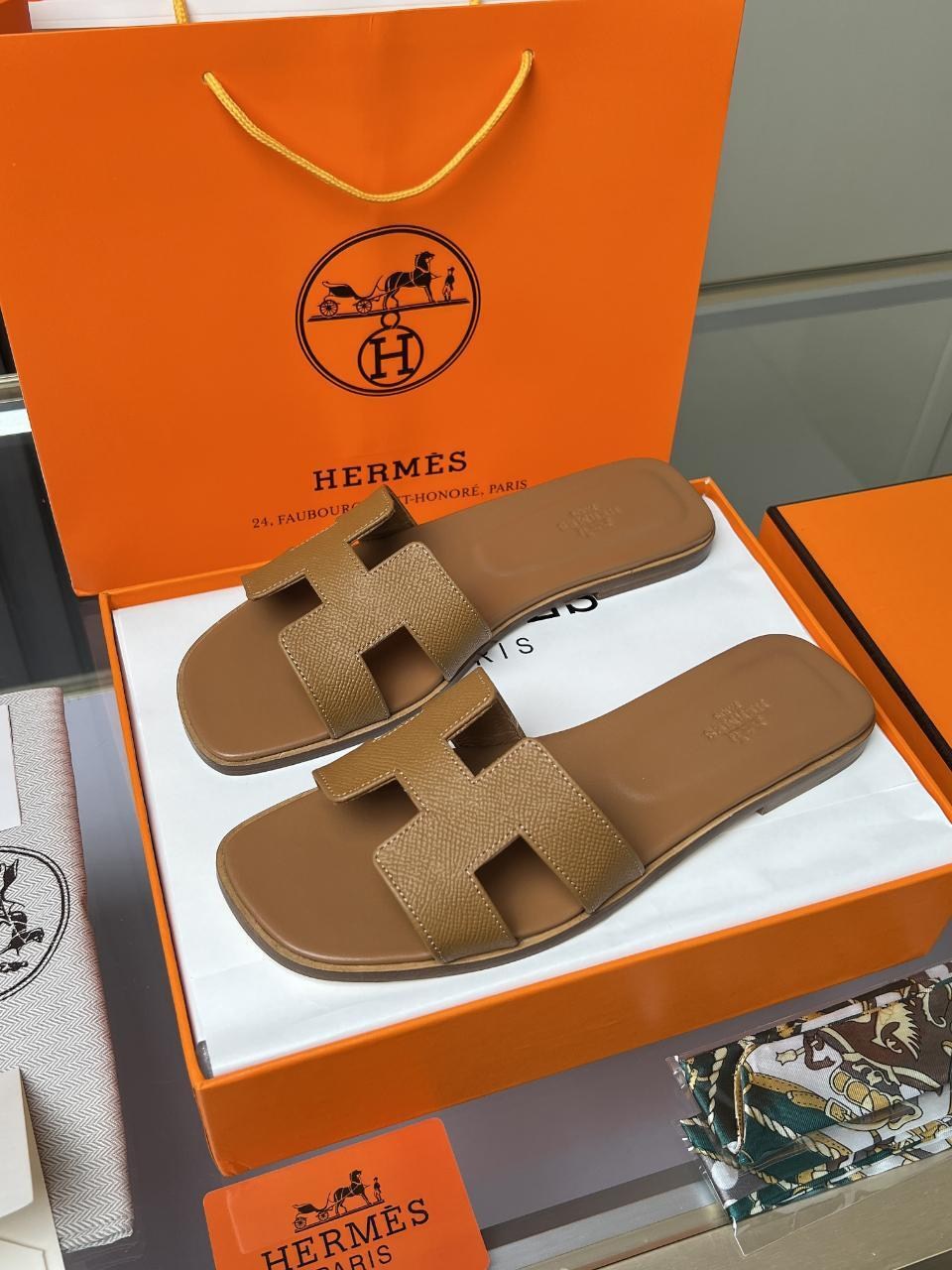 шлепанцы hermes, hermes,шлепки hermes 2026,шлепки hermes женские,шлепки hermes