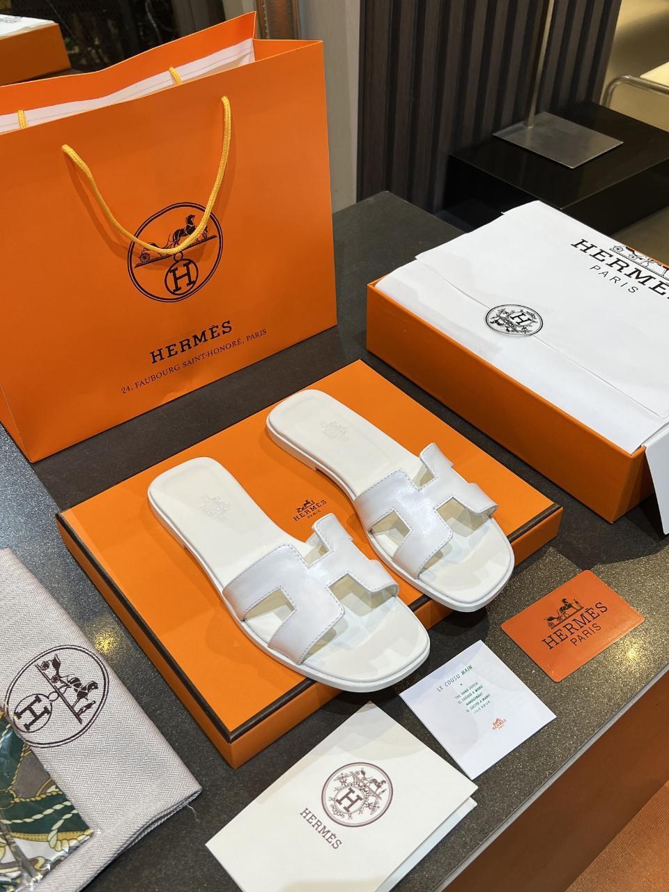 шлепки hermes женские,шлёпанцы hermes,шлепки hermes oran,женские кожаные шлепки hermes oran коричневые,шлепки hermes