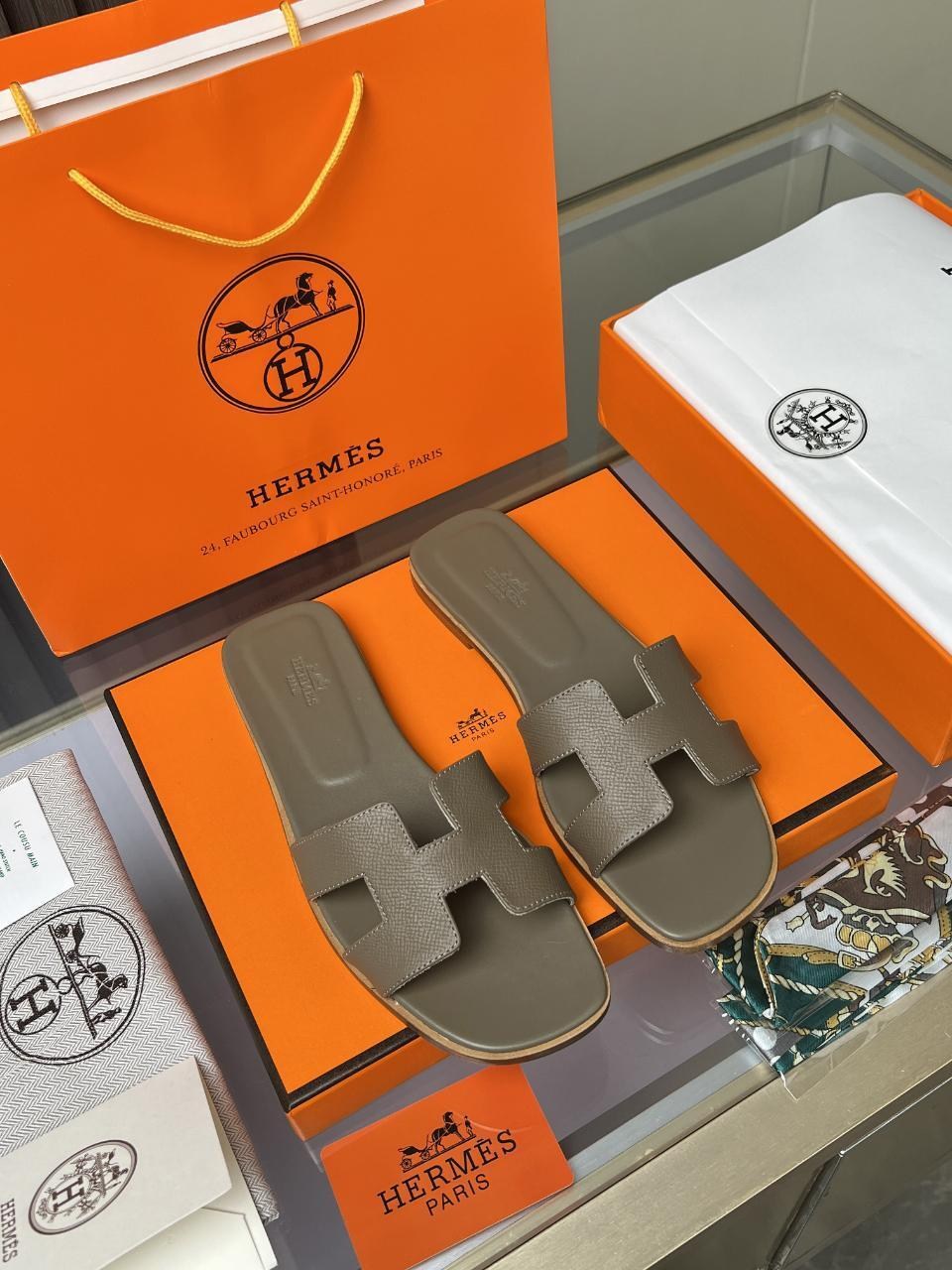шлепанцы hermes, hermes,шлепки hermes 2026,шлепки hermes женские,шлепки hermes