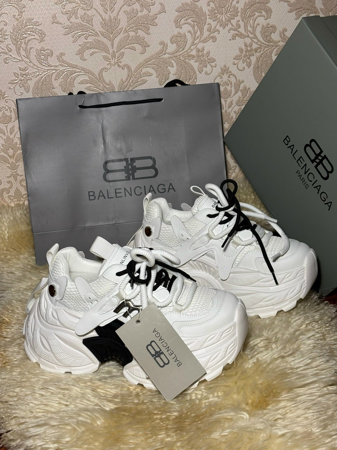 кроссовки,женские кроссовки,кроссовки balenciaga,balenciaga кроссовки женские,массивные кроссовки