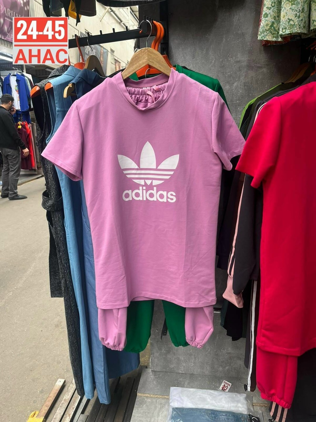 спортивный костюм женский adidas,спортивные женские костюмы,adidas костюм спортивный,костюм adidas,костюм женский adidas