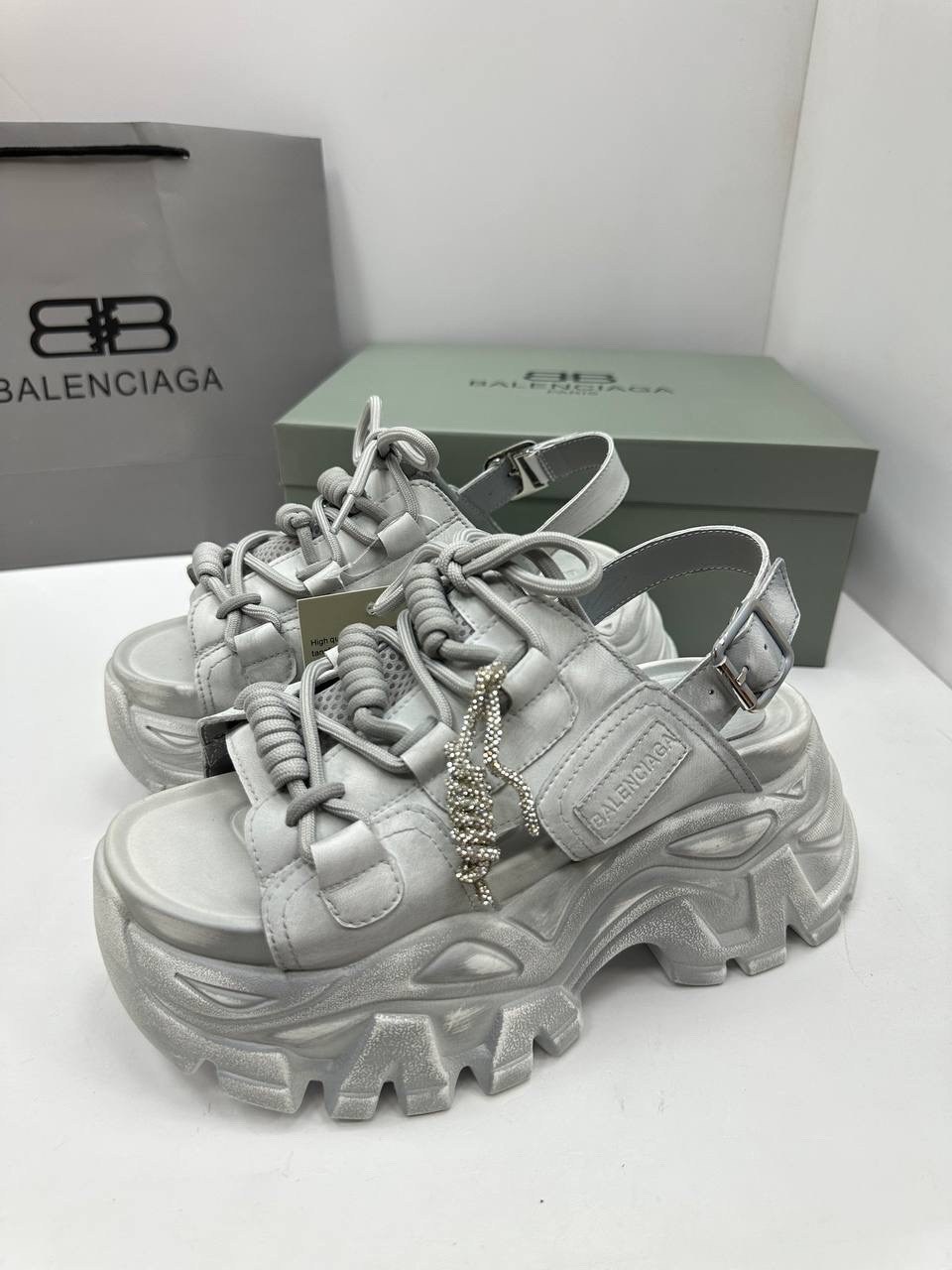 кроссовки женские balenciaga,босоножки balenciaga,кроссовки balenciaga,сандалии balenciaga, balenciaga