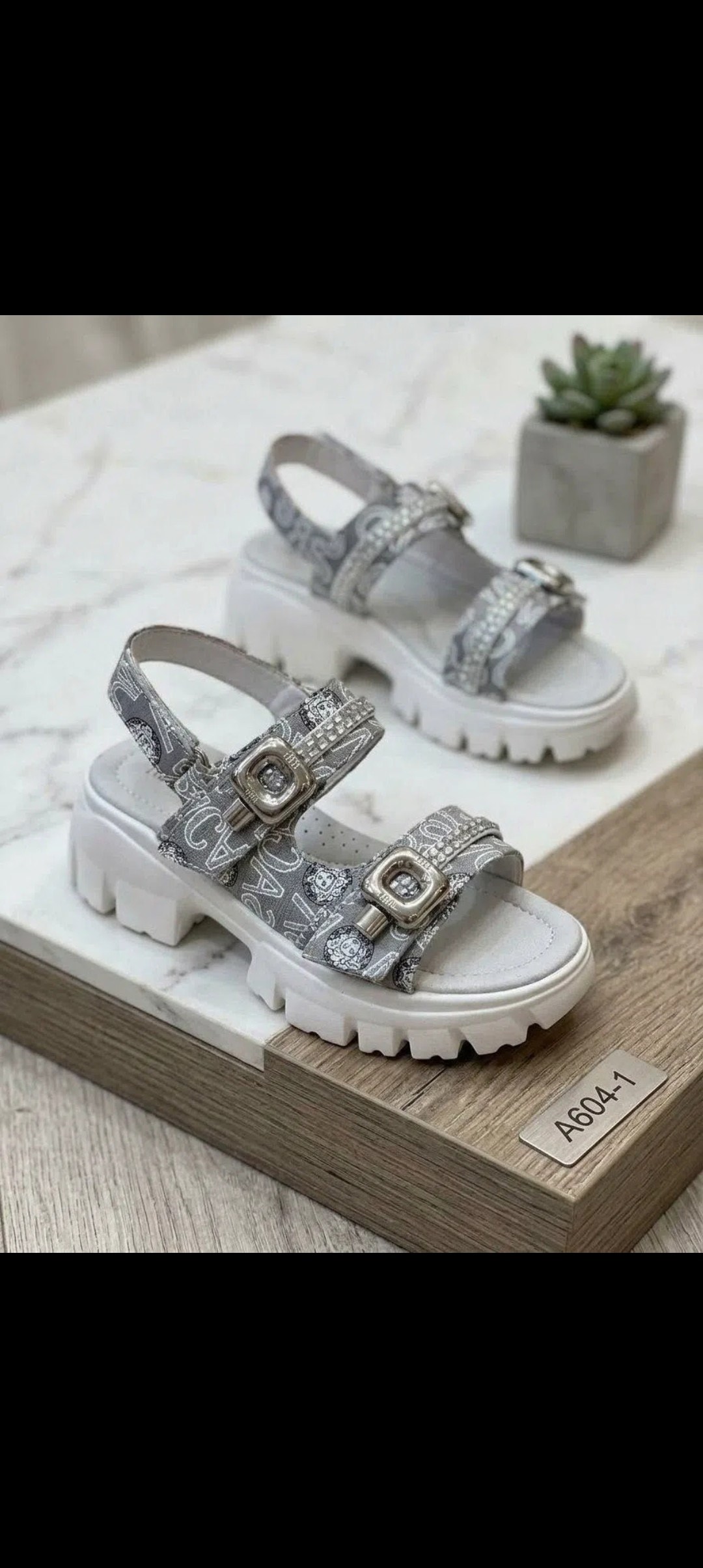 сандалии gucci,сандалии,босоножки gucci,сандали,сандалии модные