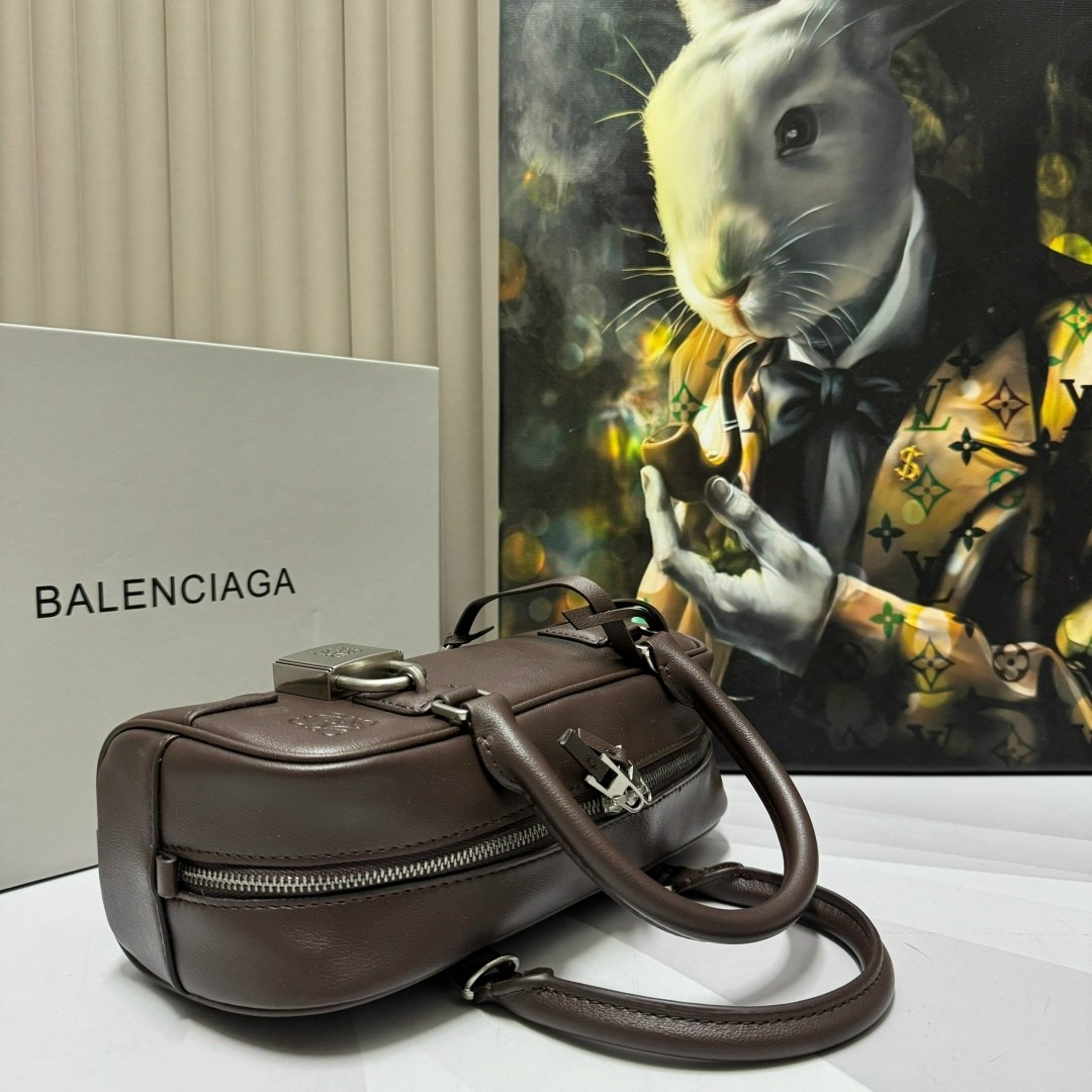 loewe сумка,сумка женская loewe,сумка,сумка женская,сумка кожаная