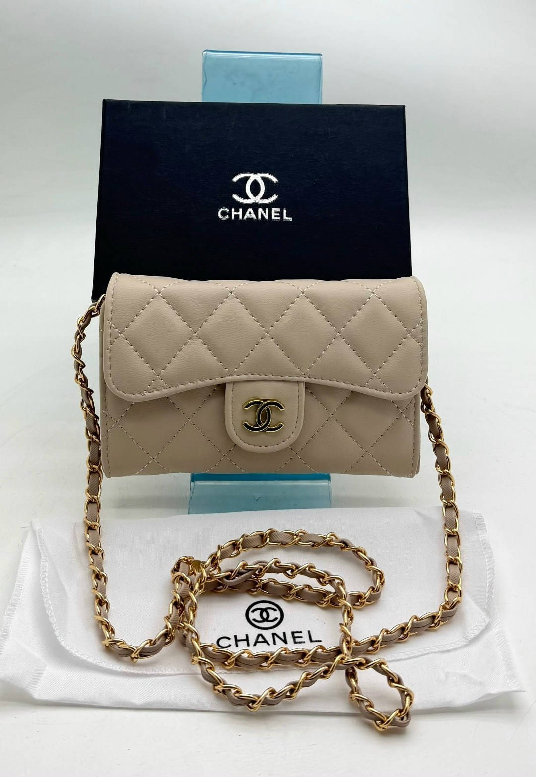 chanel сумка,сумка женская chanel,синяя сумка chanel 2.55 шанель клатч на ремне кожа,chanel клатч,клатч шанель