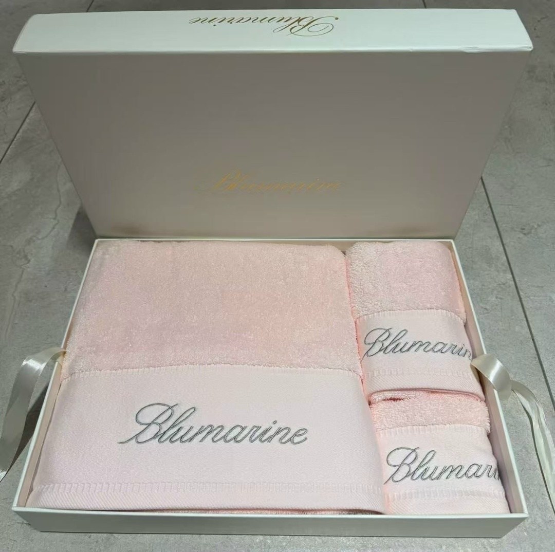 набор полотенец blumarine mademoiselle 2 шт,набор полотенец blumarine,постельное белье блюмарин,постельное белье евро blumarine,комплект из 2 полотенец blumarine