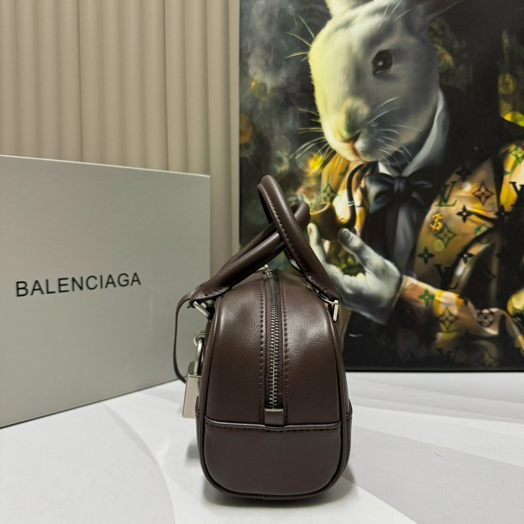 loewe сумка,сумка женская loewe,сумка,сумка женская,сумка кожаная