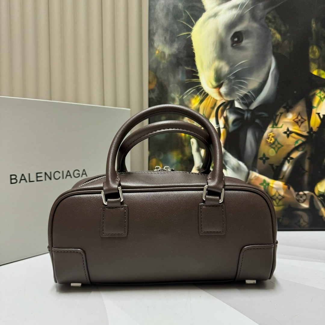 loewe сумка,сумка женская loewe,сумка,сумка женская,сумка кожаная