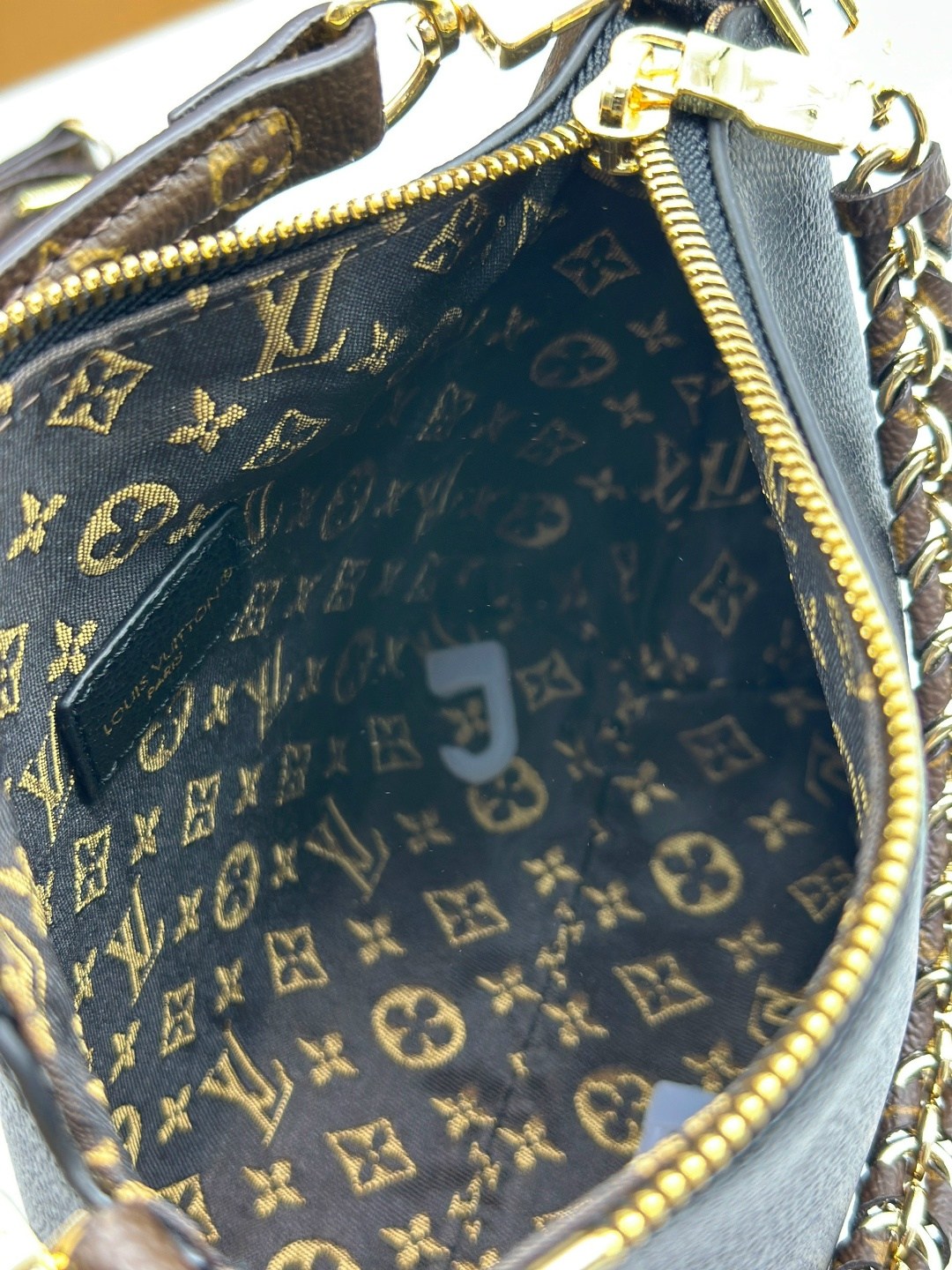 louis vuitton женская сумка,cумка louis vuitton,сумка луи виттон capucines,louis vuitton сумка на плечо,сумки луи виттон