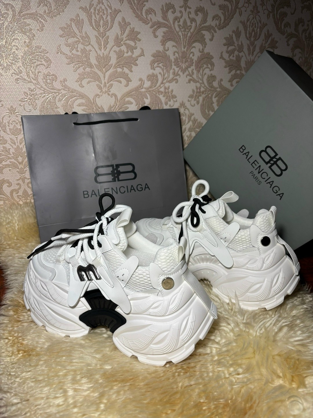 кроссовки,женские кроссовки,кроссовки balenciaga,balenciaga кроссовки женские,массивные кроссовки