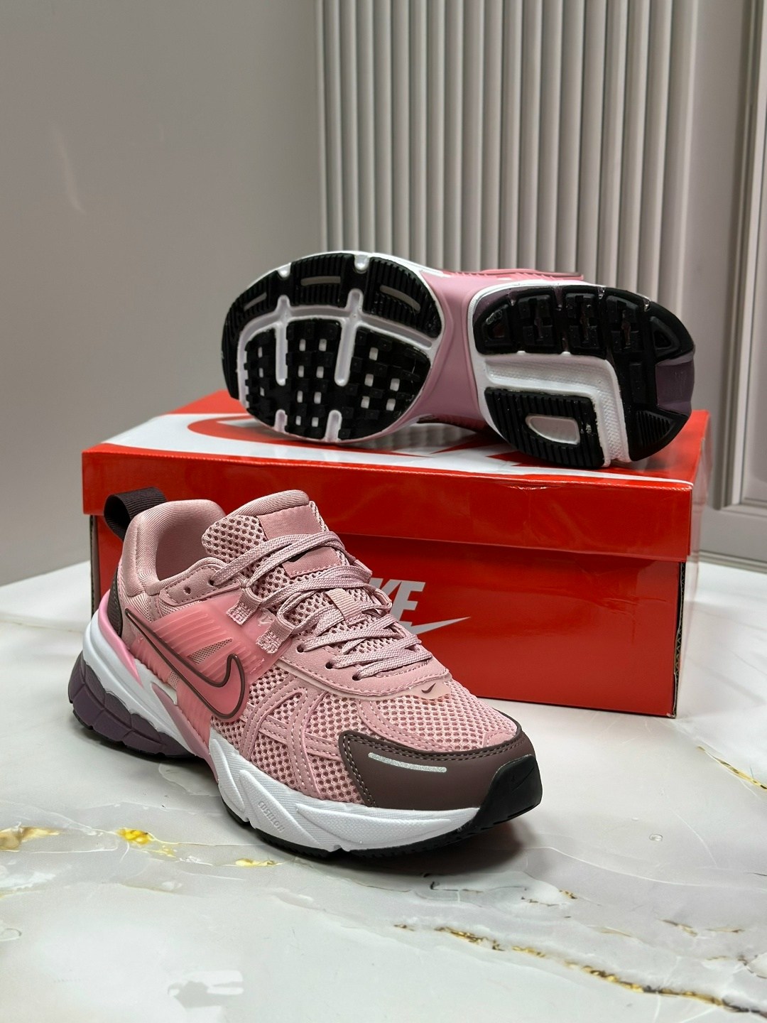 кроссовки,кроссовки nike,женские кроссовки nike,женские кроссовки,спортивная