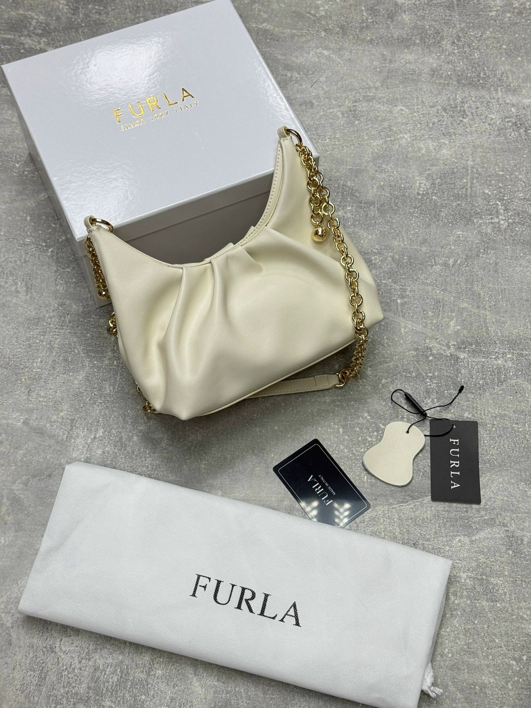 сумка furla,сумка через плечо furla,сумка,женская сумка,сумка на плечо