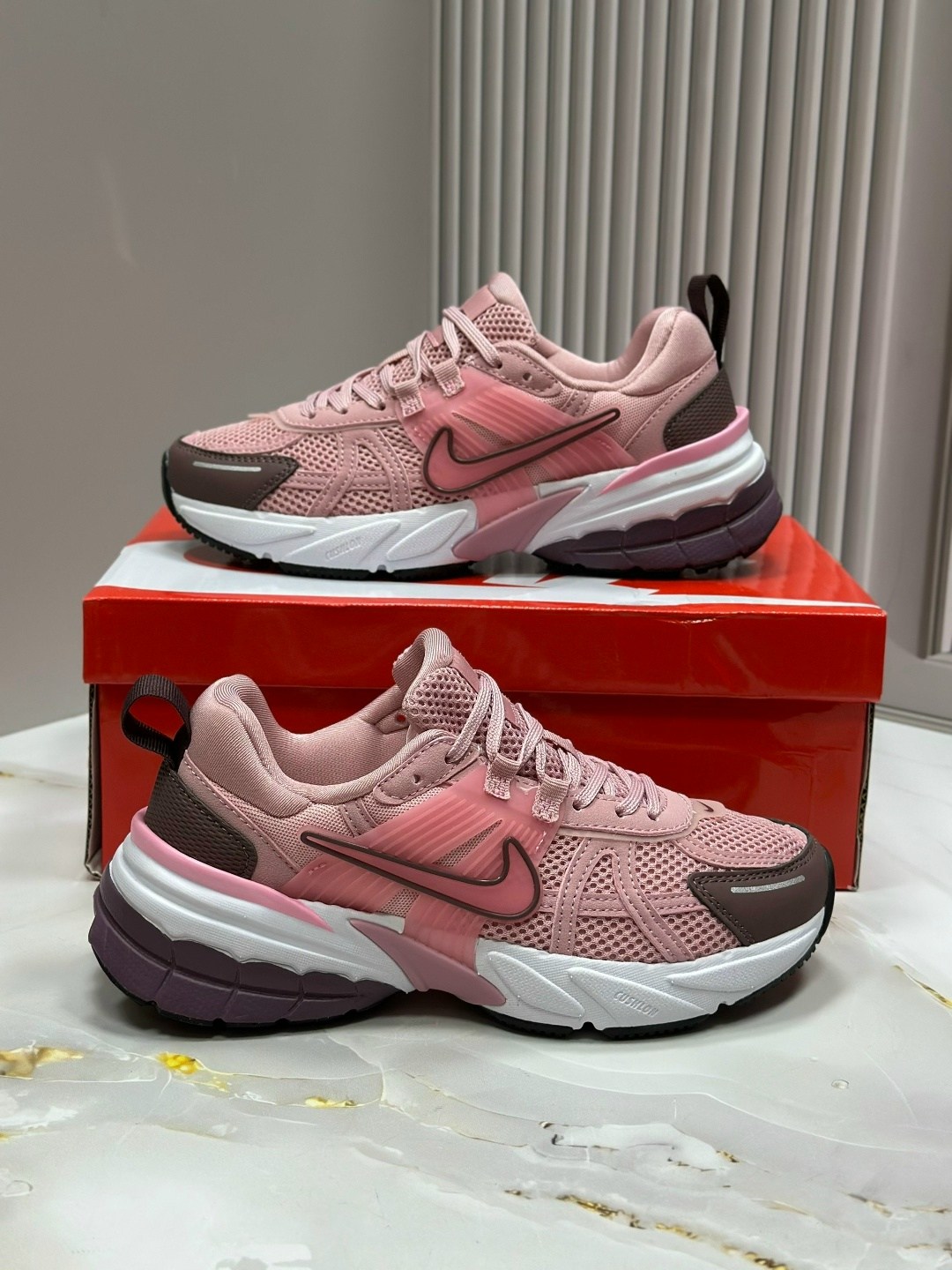 кроссовки,кроссовки nike,женские кроссовки nike,женские кроссовки,спортивная