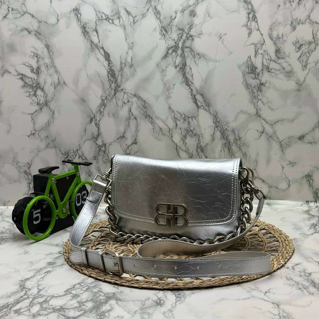 balenciaga сумка на плечо,сумка balenciaga,модная сумка,модная женская сумка,женская сумка