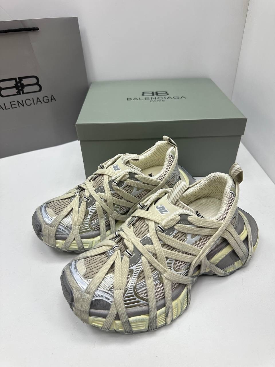 кроссовки женские balenciaga,кроссовки balenciaga,кроссовки 3 xl balenciaga,кроссовки 3xl extreme lace массивные на шнуровке balenciaga,кроссовки balenciaga premium shoes