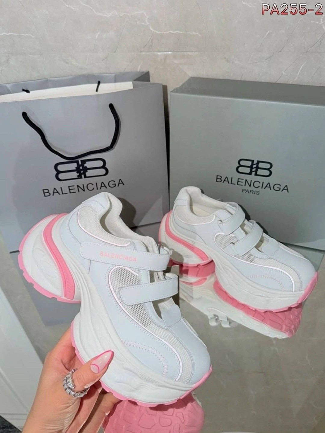 кроссовки женские balenciaga,кроссовки balenciaga,босоножки balenciaga,сандалии balenciaga,кроссовки
