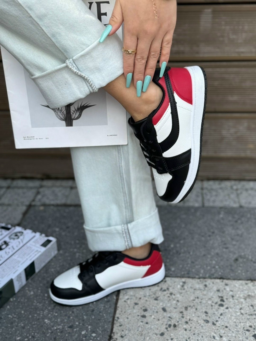кроссовки женскиe,кроссовки женские nike,кроссовки,кроссовки женские nike air jordan 1,кроссовки для женщин