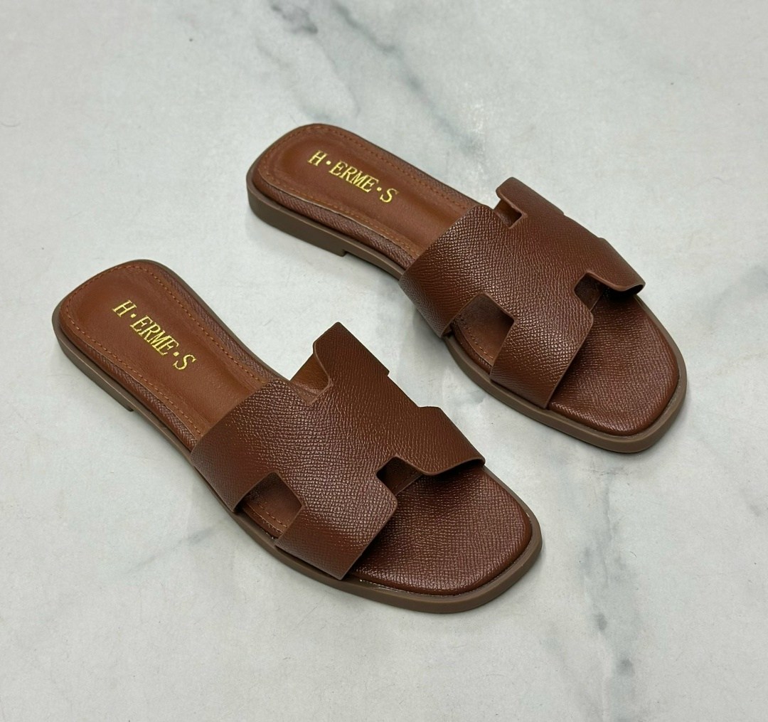 шлепки эрмес коричневые,,шлепанцы женские,шлепки эрмес,шлепки hermes 2026