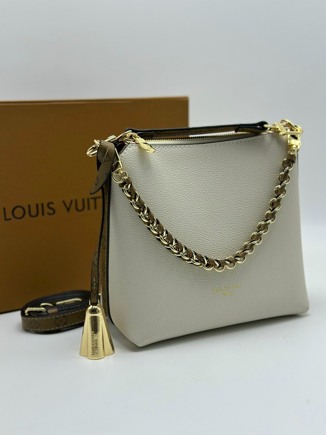 louis vuitton женская сумка,cумка louis vuitton,сумка луи виттон capucines,louis vuitton сумка на плечо,сумки луи виттон