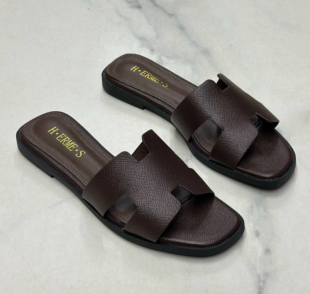 шлепки эрмес коричневые,,шлепанцы женские,шлепки эрмес,шлепки hermes 2026