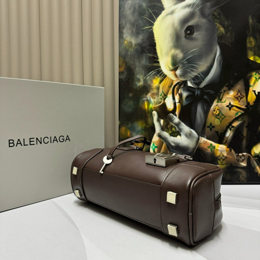 loewe сумка,сумка женская loewe,сумка,сумка женская,сумка кожаная