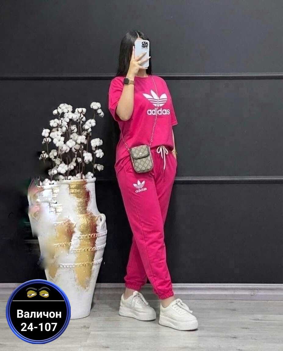 женский спортивный костюм adidas,костюм женский,костюм спортивный женский,спортивный костюм,костюм