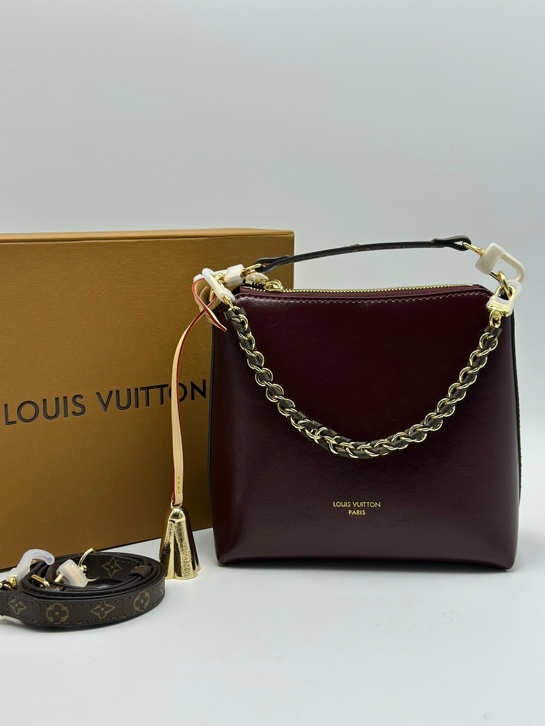 louis vuitton женская сумка,cумка louis vuitton,сумка луи виттон capucines,louis vuitton сумка на плечо,сумки луи виттон
