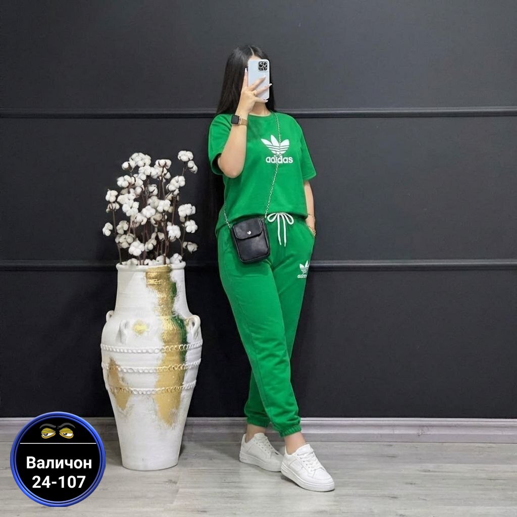 женский спортивный костюм adidas,костюм женский,костюм спортивный женский,спортивный костюм,костюм