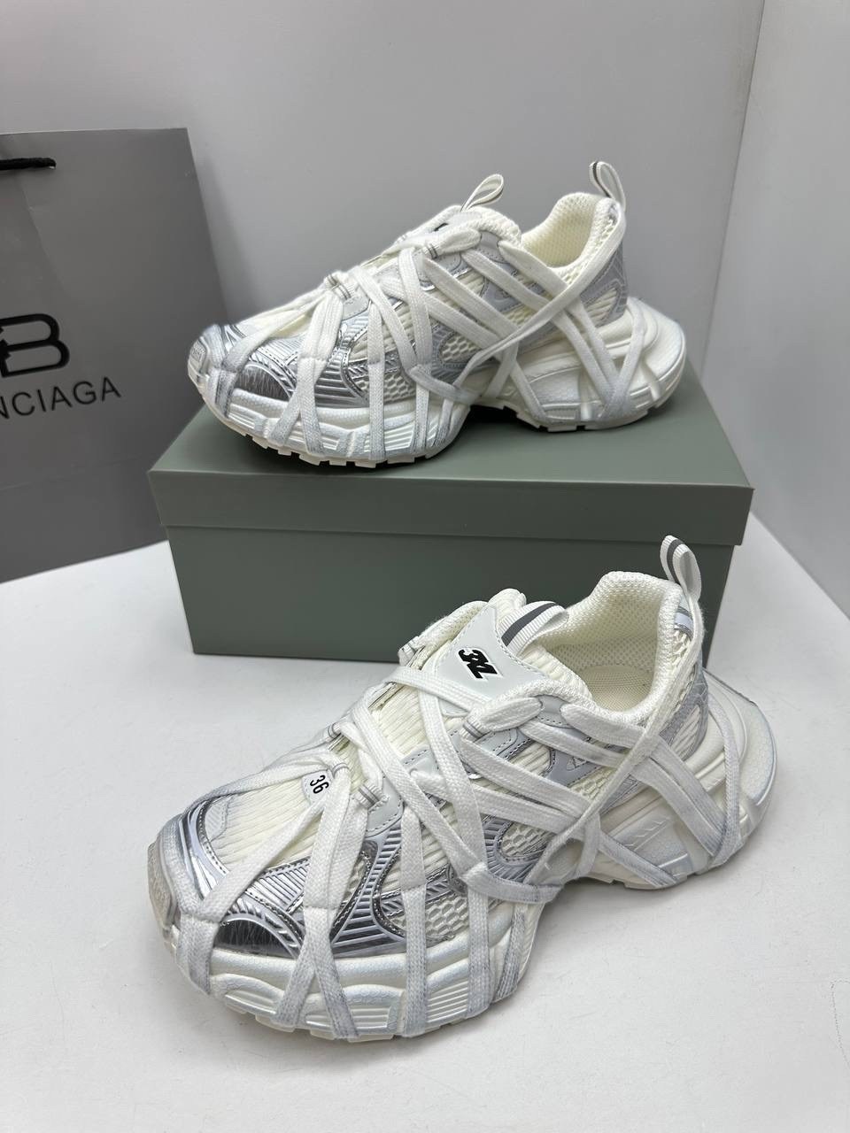 кроссовки женские balenciaga,кроссовки balenciaga,кроссовки 3 xl balenciaga,кроссовки 3xl extreme lace массивные на шнуровке balenciaga,кроссовки balenciaga premium shoes