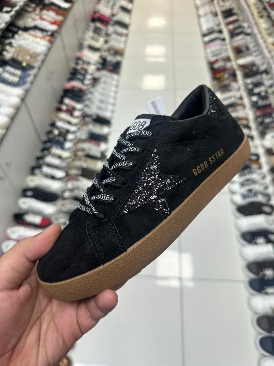 женские низкие кеды super-star с блестками golden goose, цвет black,кеды hi star с блестками golden goose черный,кеды golden goose,кроссовки golden goose,