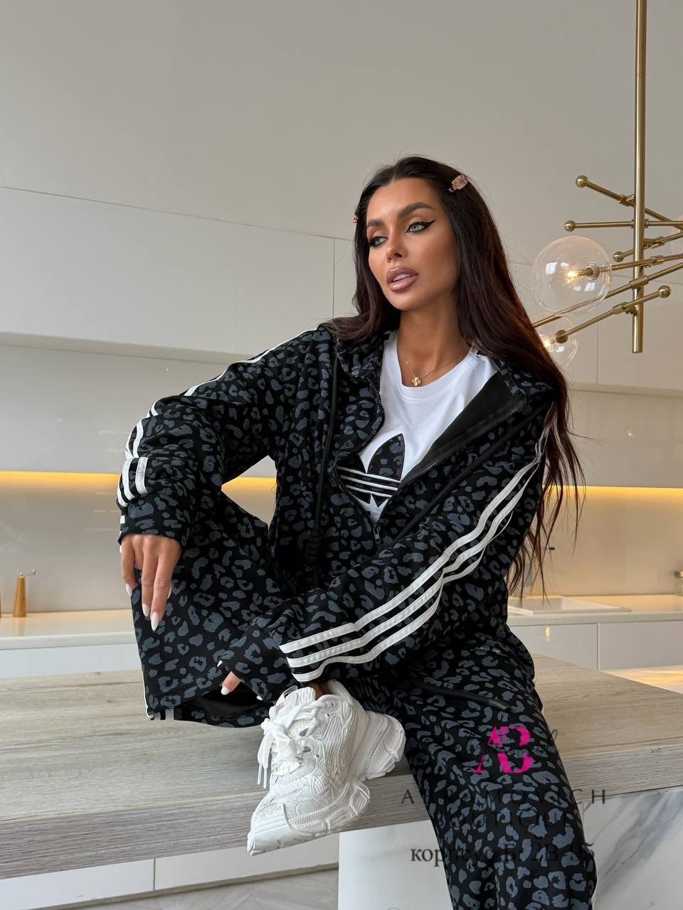 женский костюм adidas белого цвета,женская пижама,костюм женский,женская пижама комплект