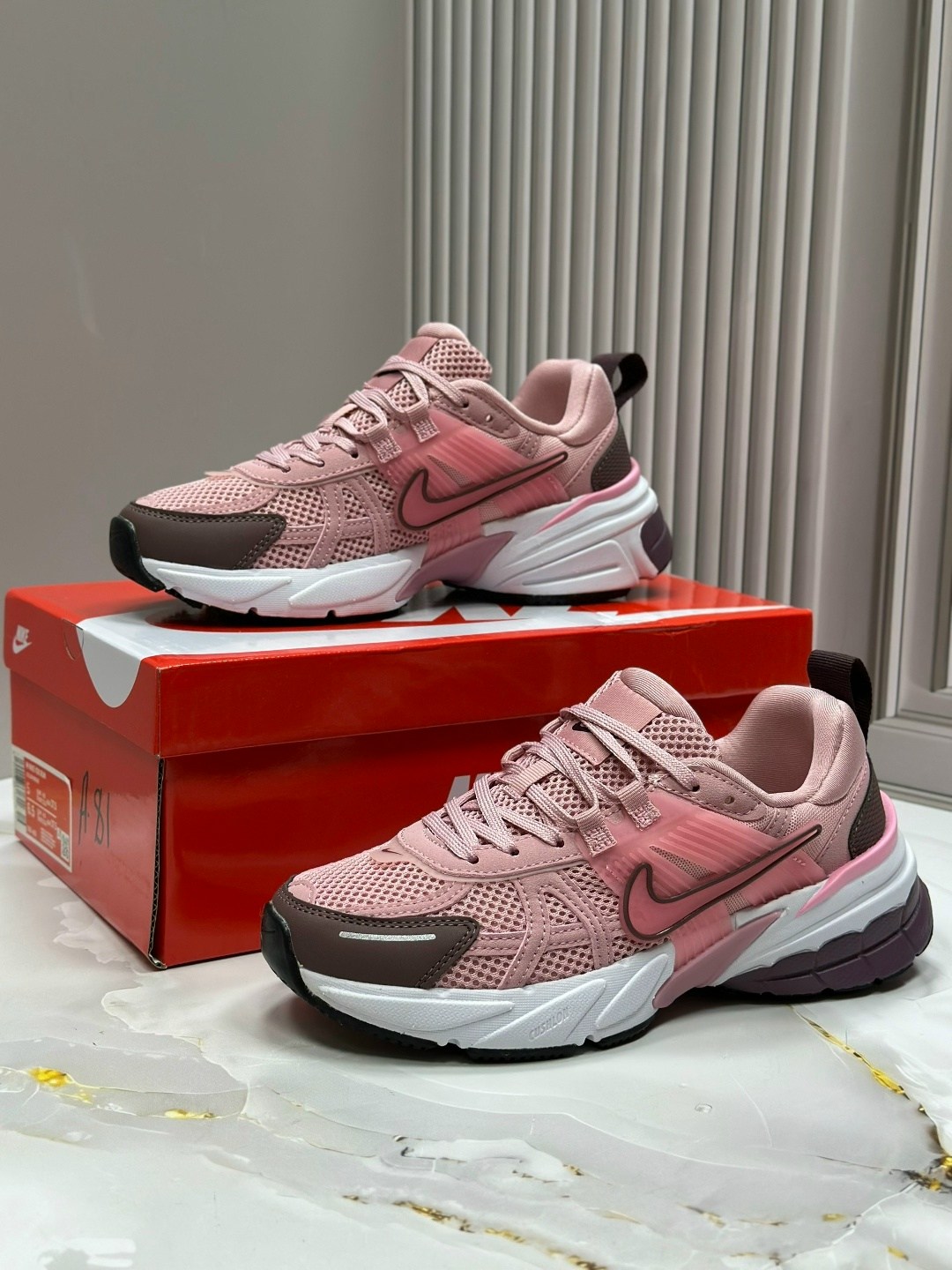 кроссовки,кроссовки nike,женские кроссовки nike,женские кроссовки,спортивная