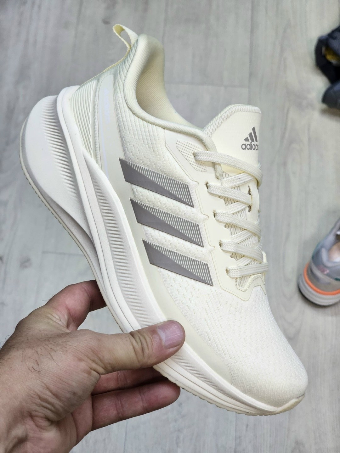 кроссовки женские adidas,adidas кроссовки,кроссовки,беговые кроссовки adidas,кроссовки adidas ultrabounce