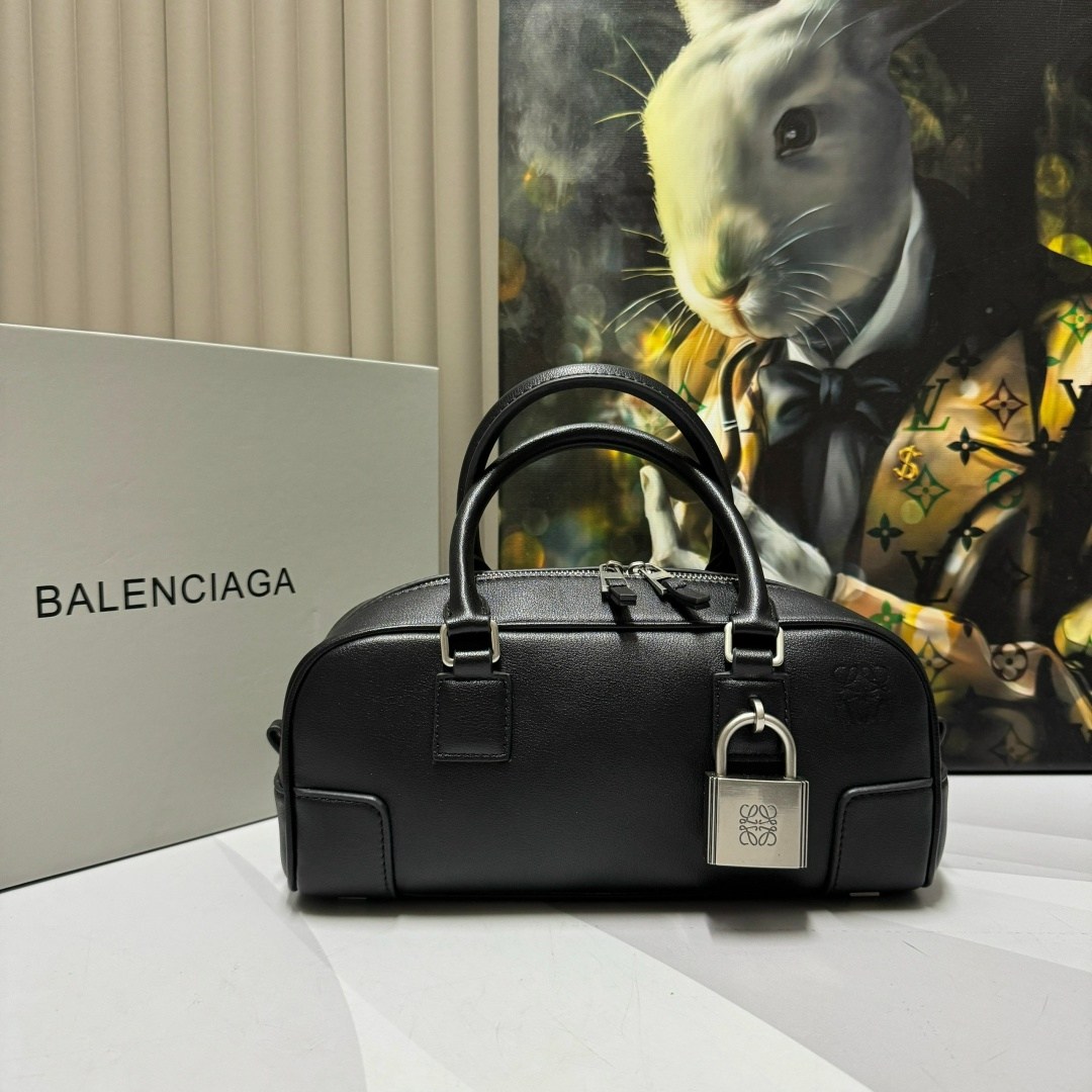 сумка,модная сумка,женская сумка,сумки loewe,брендовая женская сумка