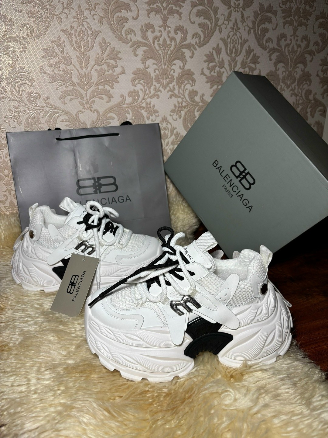 кроссовки,женские кроссовки,кроссовки balenciaga,balenciaga кроссовки женские,массивные кроссовки