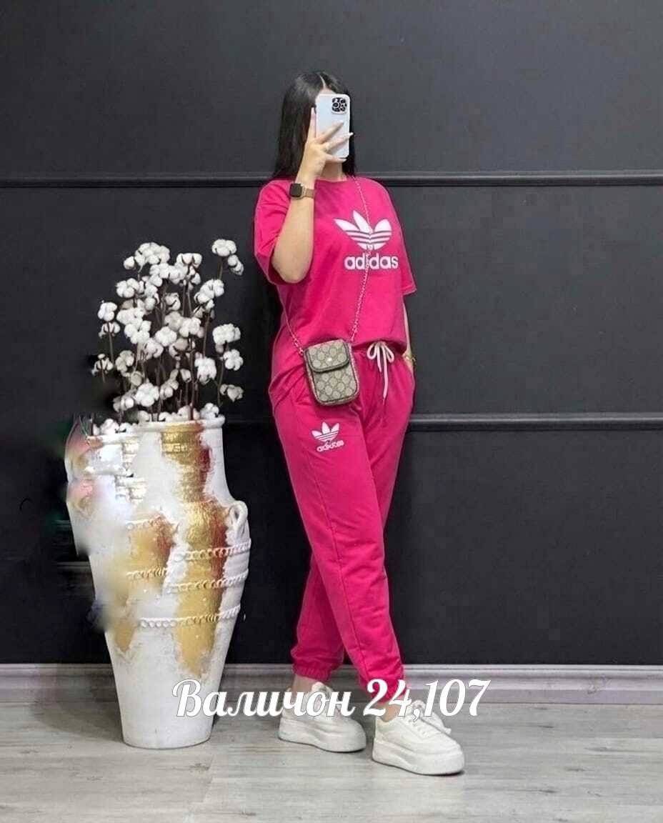 женский спортивный костюм adidas,костюм женский,костюм спортивный женский,спортивный костюм,костюм адидас