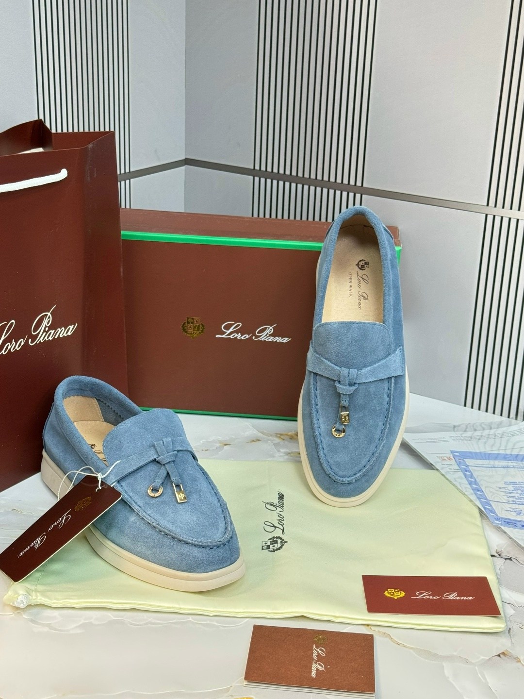 лоферы из натуральной замши loro piana,,лоферы женские loro piana,лоферы loro piana,замшевые мокасины лоро пиано