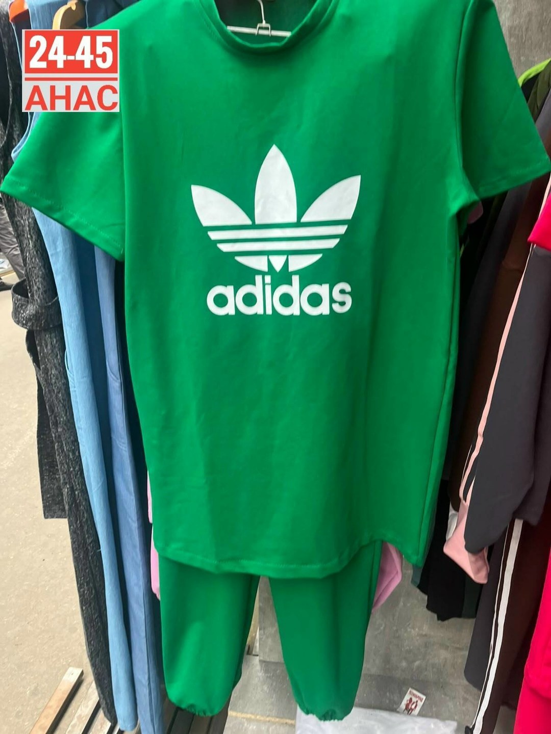 спортивный костюм женский adidas,спортивные женские костюмы,adidas костюм спортивный,костюм adidas,костюм женский adidas