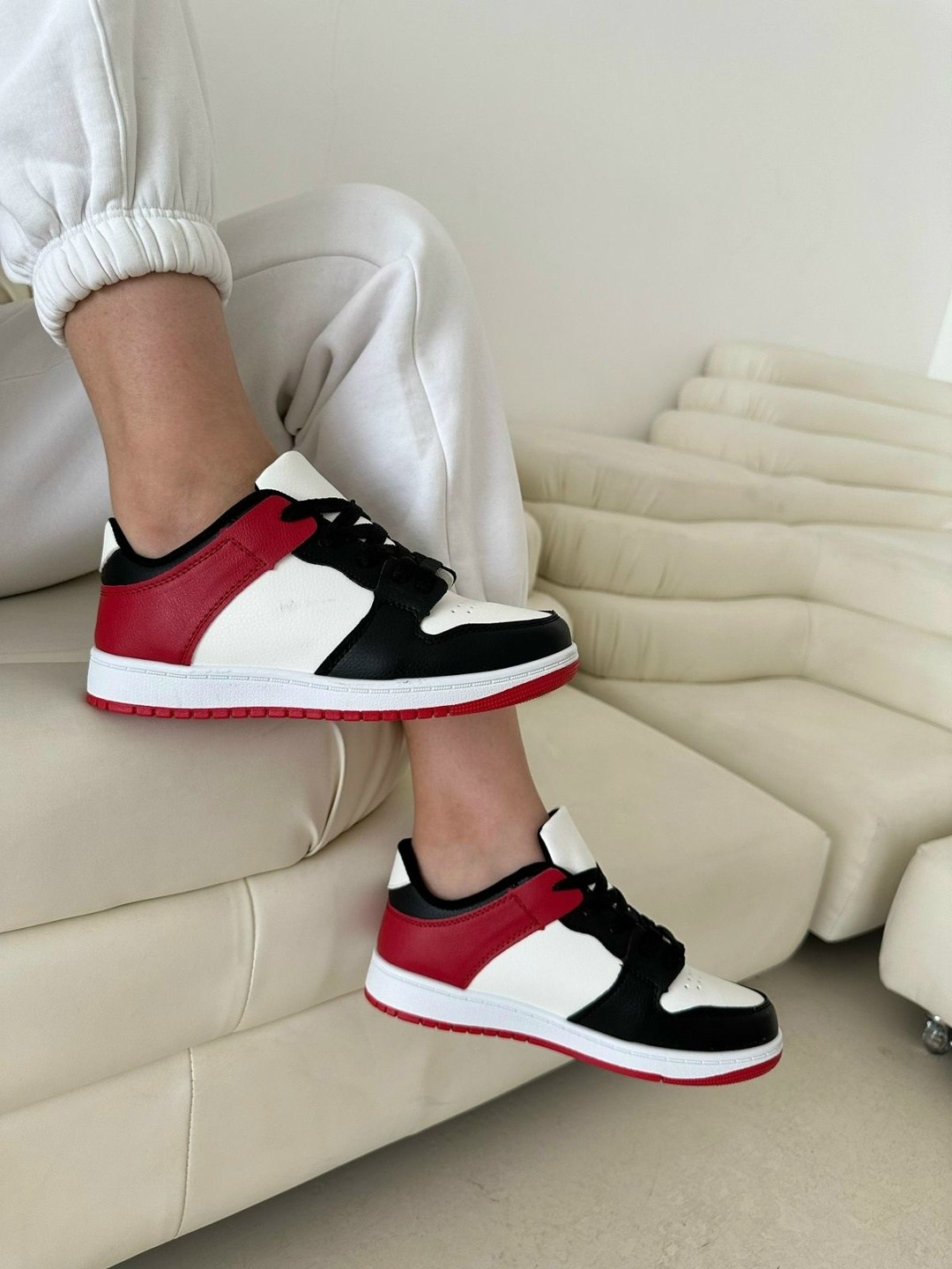 кроссовки женскиe,кроссовки женские nike,кроссовки,кроссовки женские nike air jordan 1,кроссовки для женщин