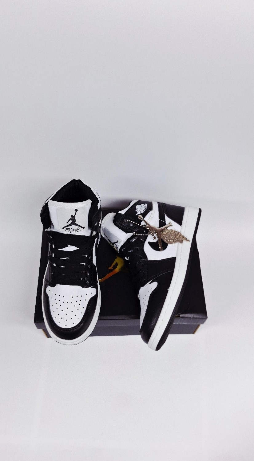 кроссовки nike air jordan 1 retro high,мужские кроссовки nike air jordan 1 retro high,nike air jordan 1 mid,кроссовки nike air jordan 1 retro,nike air jordan 1