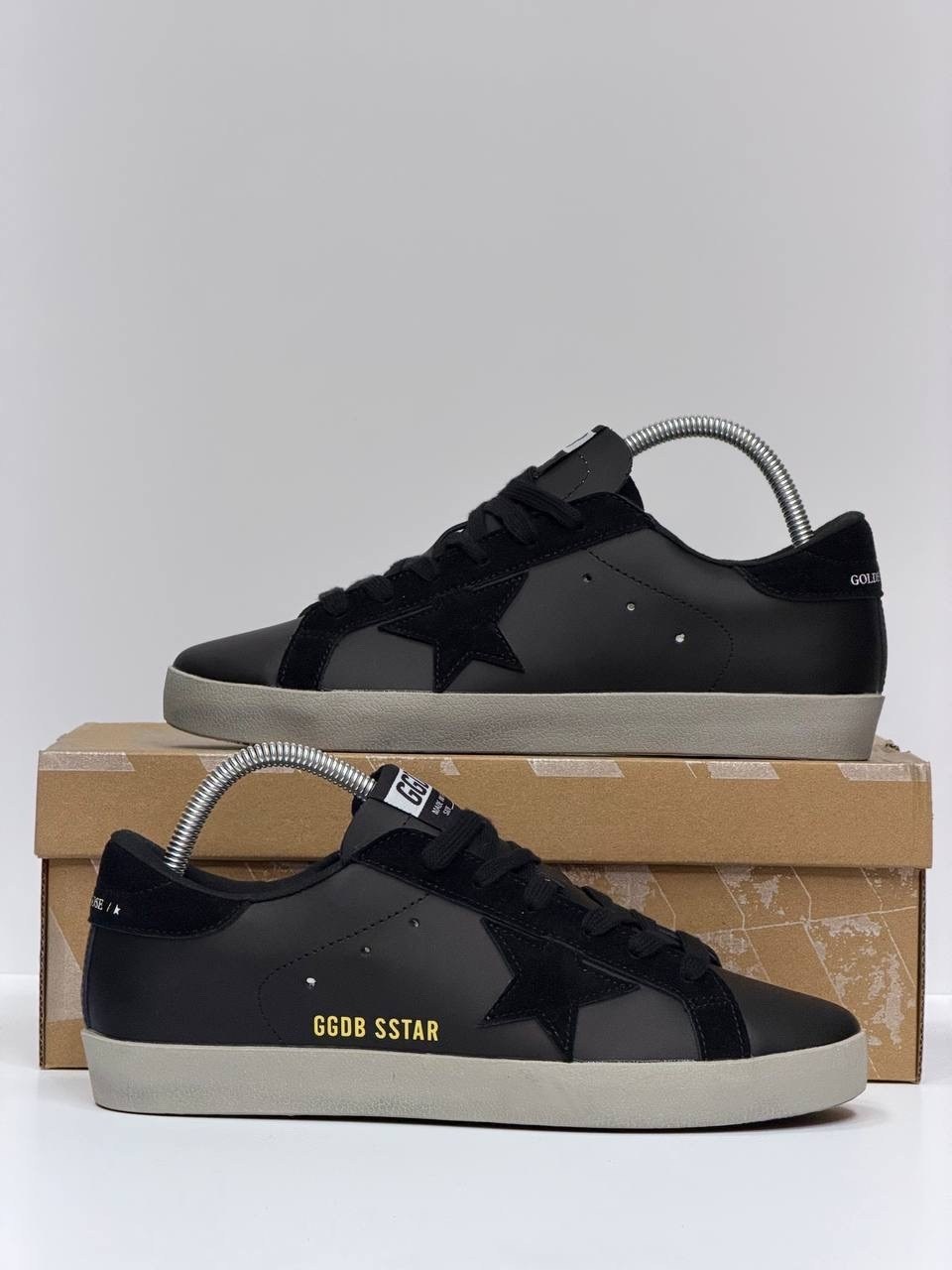 кроссовки golden goose superstar distressed black silver,мужские кроссовки golden goose superstar lea,кроссовки golden goose superstar,кроссовки golden goose,golden goose superstar кеды мужские