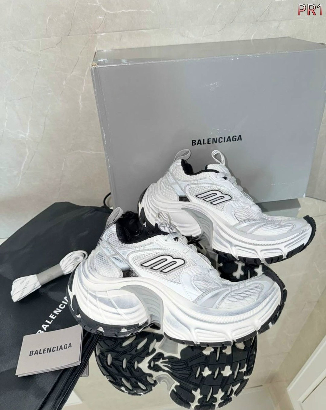 кроссовки женские balenciaga,balenciaga 10 xl кроссовки,кроссовки balenciaga,женские кожаные кроссовки balenciaga monday shoe белые,кроссовки balenciaga 10xl sneaker white