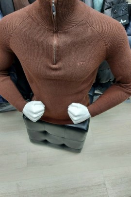 Свитер