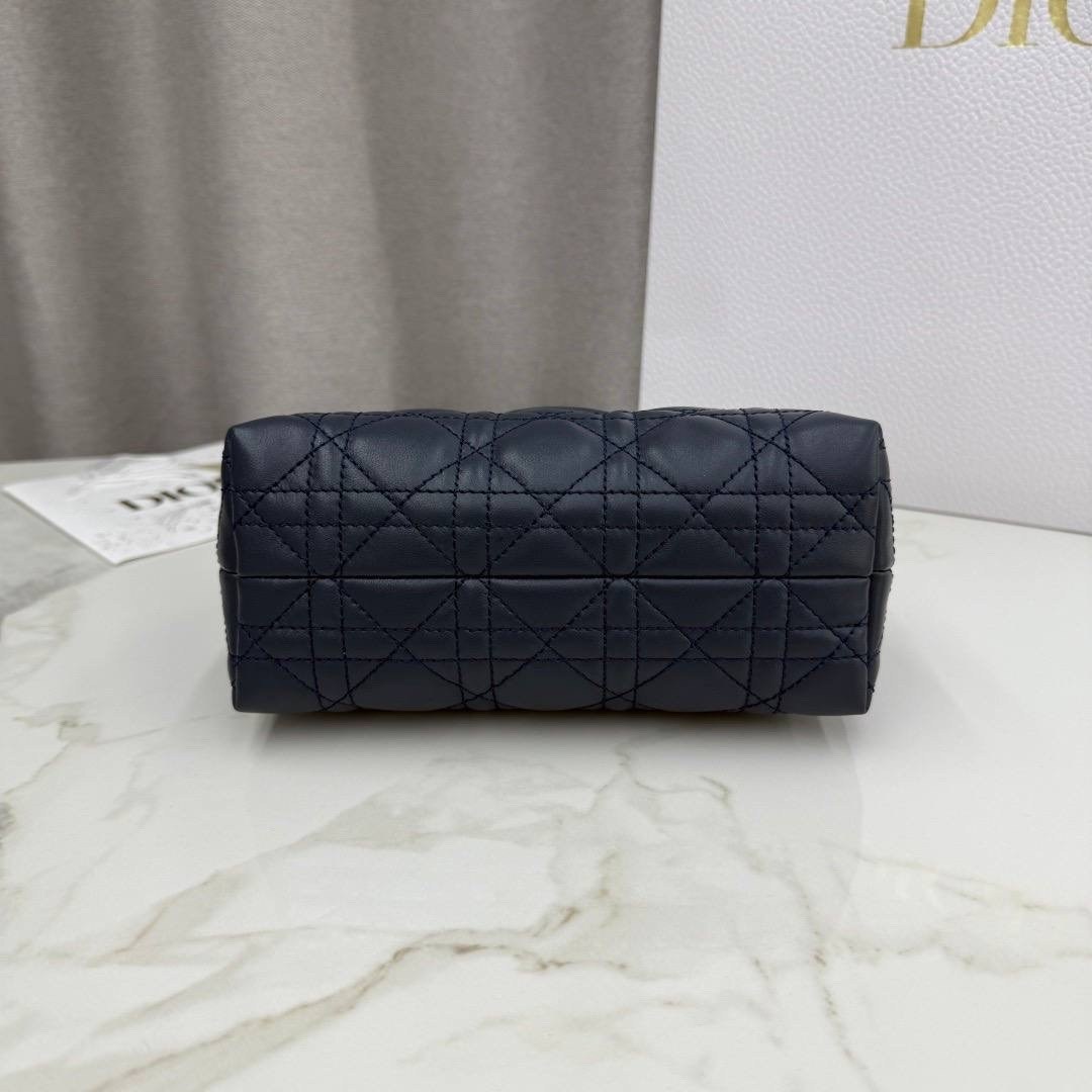 dior сумка,christian dior сумка,диор сумка,сумки,сумка dior женская