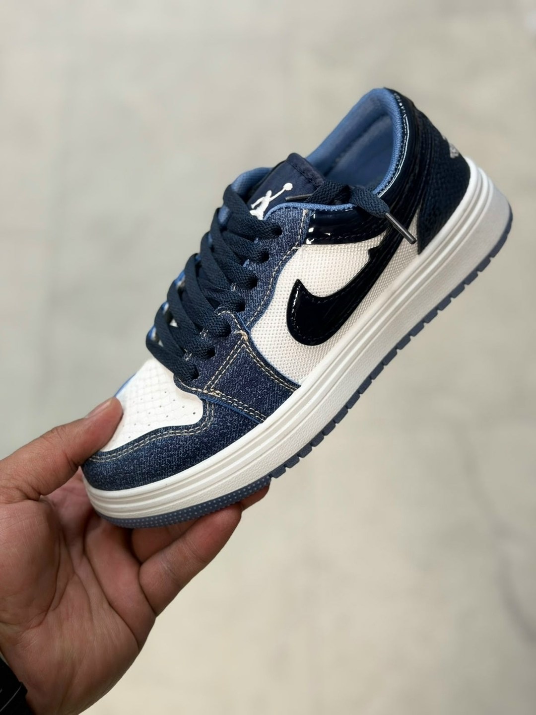 кроссовки,женские кроссовки,кроссовки для женщин,nike женские кроссовки,белые кроссовки