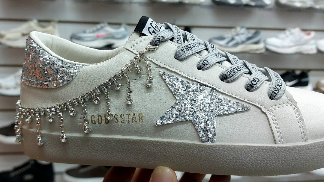 ,golden goose sneakers,golden goose,golden goose silver glitter,кеды со стразами golden goose